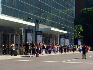 lining-up-for-book-con