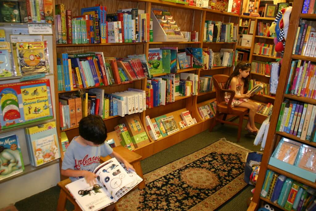 take-your-child-to-bookstore-day